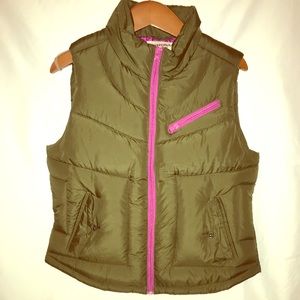 Puffer cropped vest